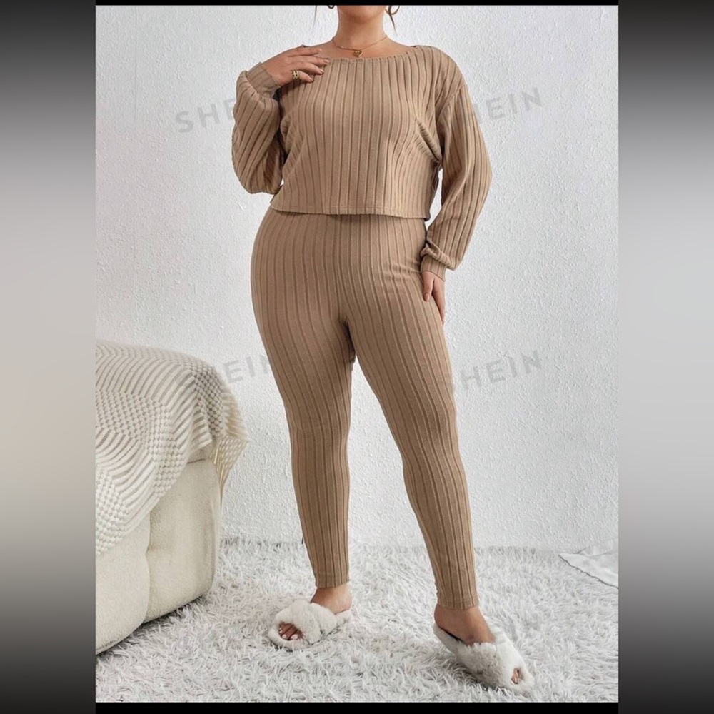 Cute crop and leggings - SHEIN - brand new!!